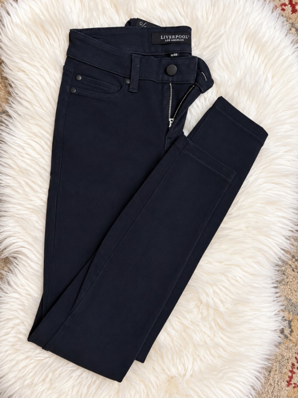 Liverpool Los Angeles Women’s slim pants- navy/slate- size 0/25